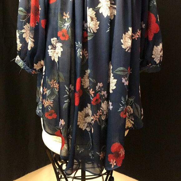 H&M Pretty Silky Feel Blouse: Size S/M - Picture 9 of 10